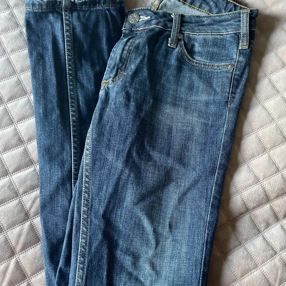 Acne jeans låg midja. Storlek 28/32. Jeans & Byxor.