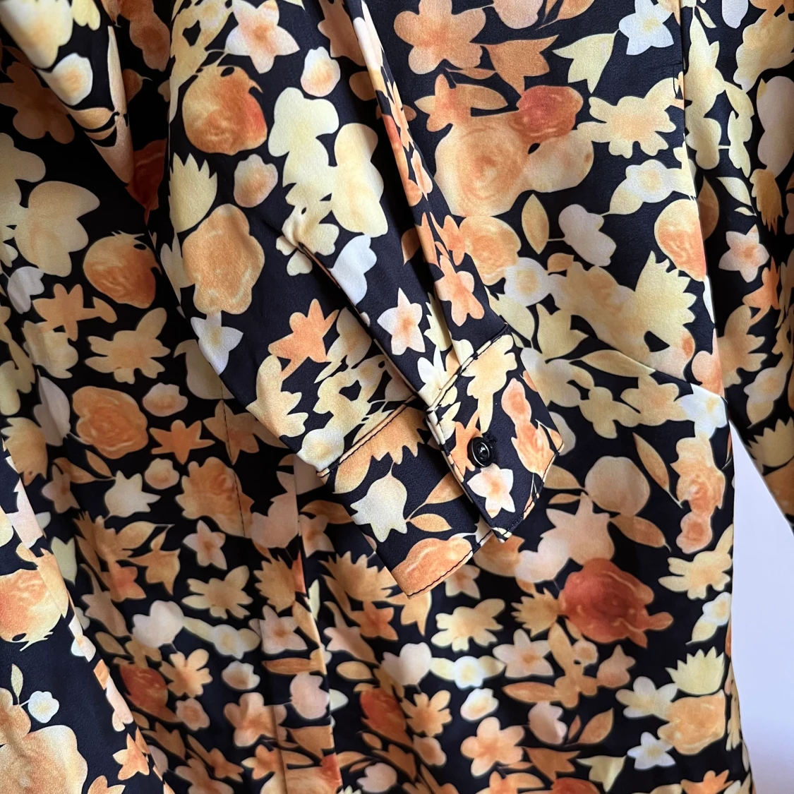 Blommig stretchig skjorta - 91