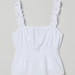 Gulligt linne - Säljer detta gulliga linne ifrån H&M. Endast använd enstaka gång och däremellan väldigt bra skick! Säljer för 120 kr + frakt ❣️