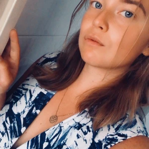 Klänning från Monki, storlek xs  - Blå/vit mönstrad maxiklänning från Monki, storlek xs. 