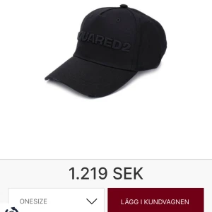 DSquared2 - Keps & Skärp - Hejsan!                                                                                   Säljer nu min helt nya D2 keps & ett D2 skärp som jag använt 3 gånger! Släpper båda för 1.800 i paketpris eller bara kepsen för 1.100, eller bara skärpet för 1.300 