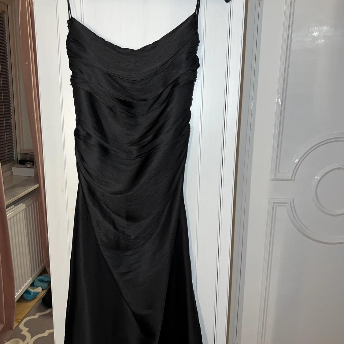 Silkesklänning från Zara - 90