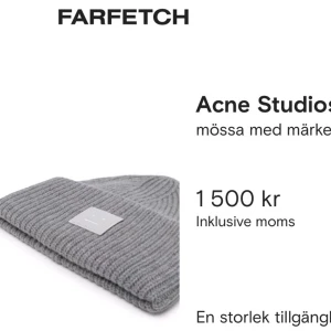 acne studio mössa - säljer nu min snygga acne mössa som jag har tröttnat på och därför ska köpa en likadan fast i svart. fintskick och används några gånger inget fel med den! och är äkta.