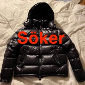 Söker moncler maya - Jag söker en moncler maya jacka  (Svart) Storlek 2 eller S/M Man Kan betala 6000