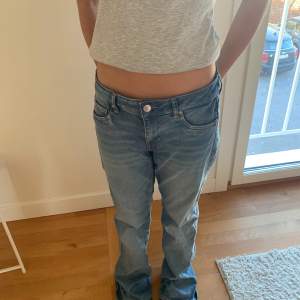 Lågmidjade jeans från hm i storlek 36❤️