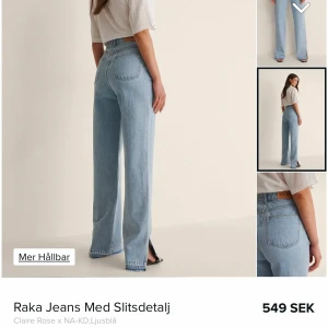 Blåa jeans  - Blåa jeans med slits nertill använd 2 ggr typ, blivit alldeles för stora för mig 