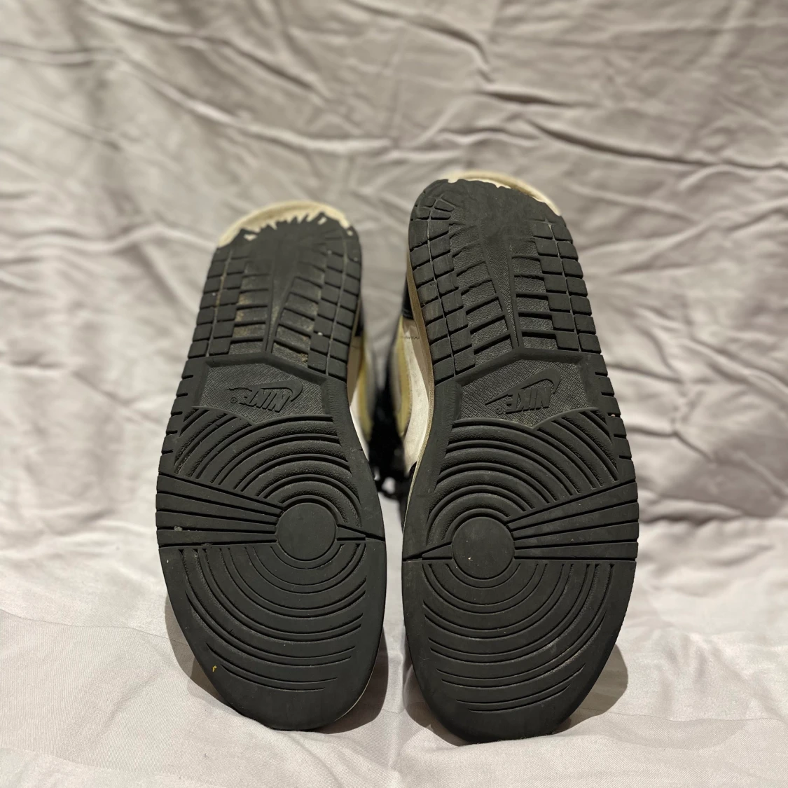 Nike Air Jordan 1 Mid svart och gul - 91