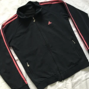 Adidas - Adidas kofta, passar till xs-l