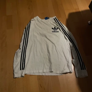Adidas tröja - Bra skick