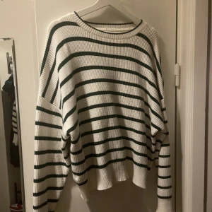 Stickad tröja  - Från mango 