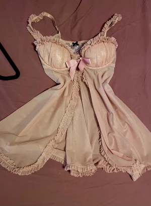 Victorias secret vintage babydoll coquette  - Säljer min vintage Victorias secret babydoll linne/topp som inte kommer till användning! 💕Frakten är 45kr 