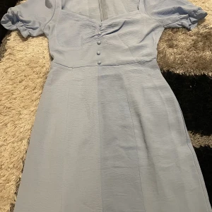 Klänning - Klänning