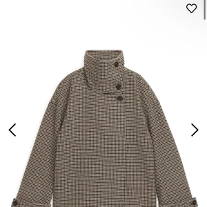 Arket kappa - Söker denna kappa i storlek 38 hör av er om ni har den och kan tänka er att sälja den