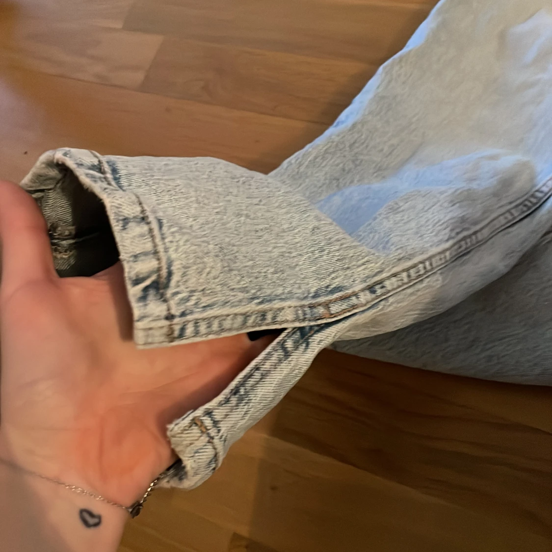 Zara jeans med slit  - 91