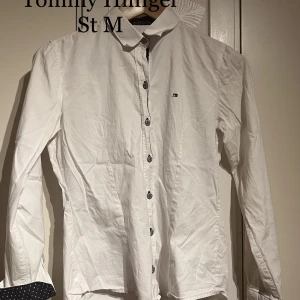Tommy Hilfiger skjorta - Tommy Hilfiger skjorta till dam i storlek M