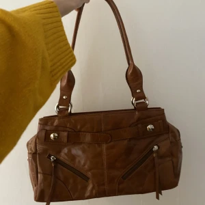 Brun väska  - Söt vintage brun  väska 