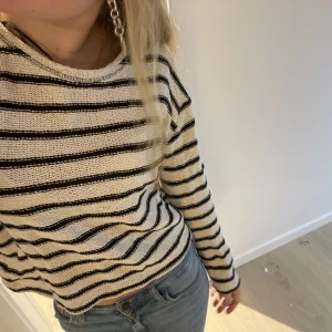Tröja  - Säljer då den inte kommer till användning längre Skiv för frågor eller funderingar ❤️❤️