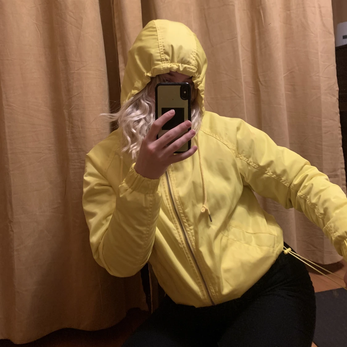 Gul jacka höst/vår/ svala sommarkvällar - 90