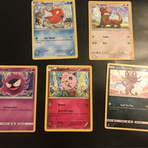 Pokemon  - Kan fraktas! Kom DM för fler frågor!! Kan säljas enskilt! Priset varierar!<3