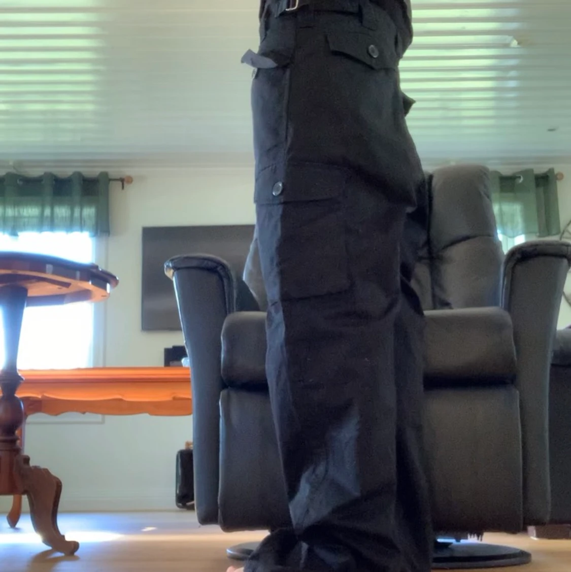 Svarta Cargo pants  - 90