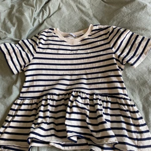 Zara tröja - säljer den här snygga tröjan från zara i storlek S 