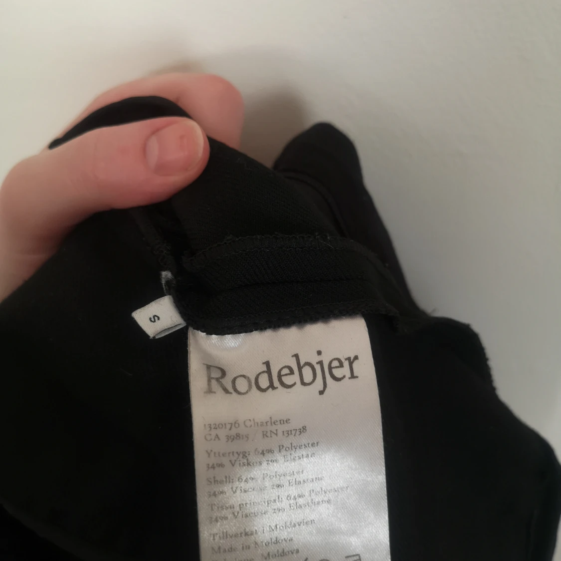 Svart byxor med slits  - 91