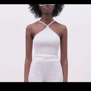 Zara - Säljer denna i både svart/vit ❤️ såå fiiin till sommarn