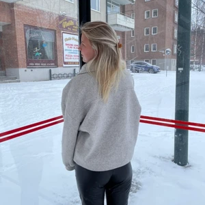 Jacka - Jätte fin jacka använt 2 gånger då jag har massor av jackor, köpt för 899