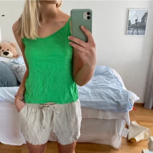 Linne - Säljer detta super fina linnet från bik bok köpte i fel storlek❤️ skriv privat för fler bilder!!❤️