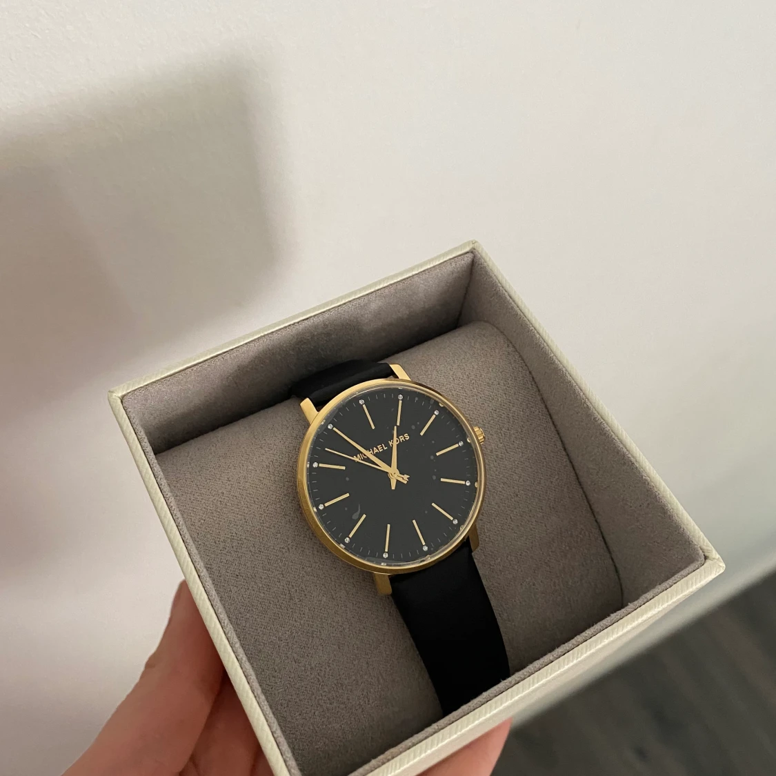 MICHAEL KORS KLOCKA OANVÄND NYSKICK