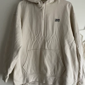 Levis hoodie - Inget fel på den. 
