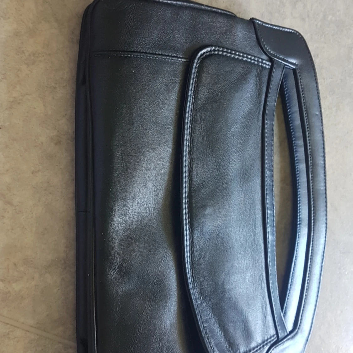 Vädigt fin änkel och svart väska💞