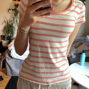 Randig fin T-Shirt - Jätte fin tröja inte haft den så länge💕