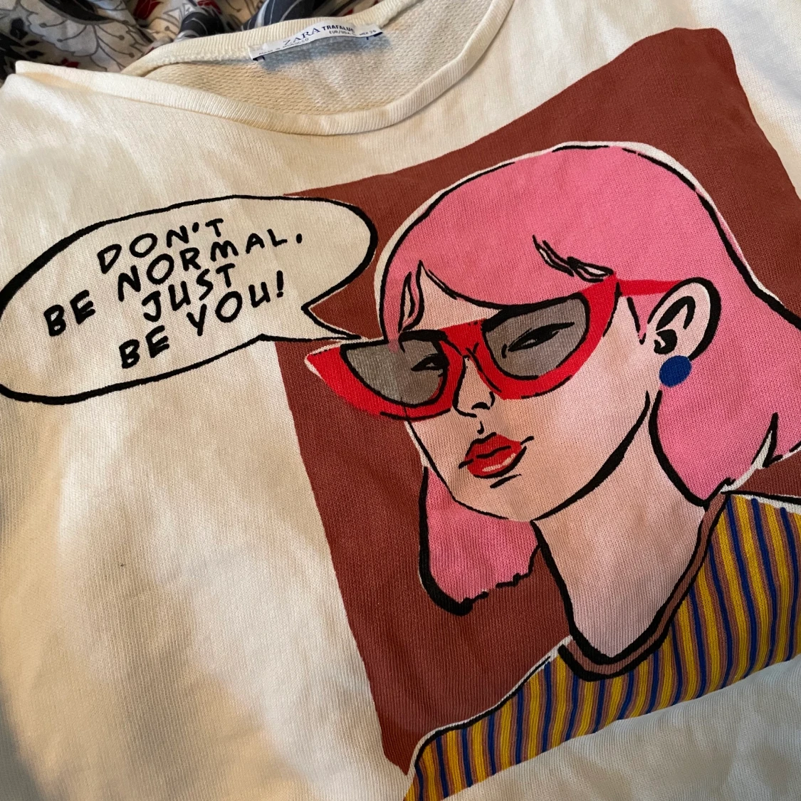 Cool tröja med knytning Zara  - 91