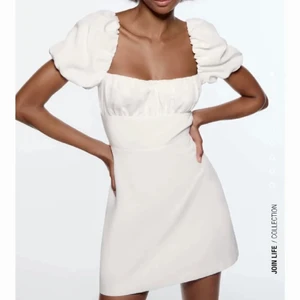 Zara klänning - Aldrig använd, prislapp kvar. 