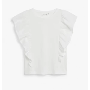 LETAR EFTER DENNA - Letar efter denna, eller liknande volangtröja, i storlek 158/164,Xxs eller Xs för bra pris