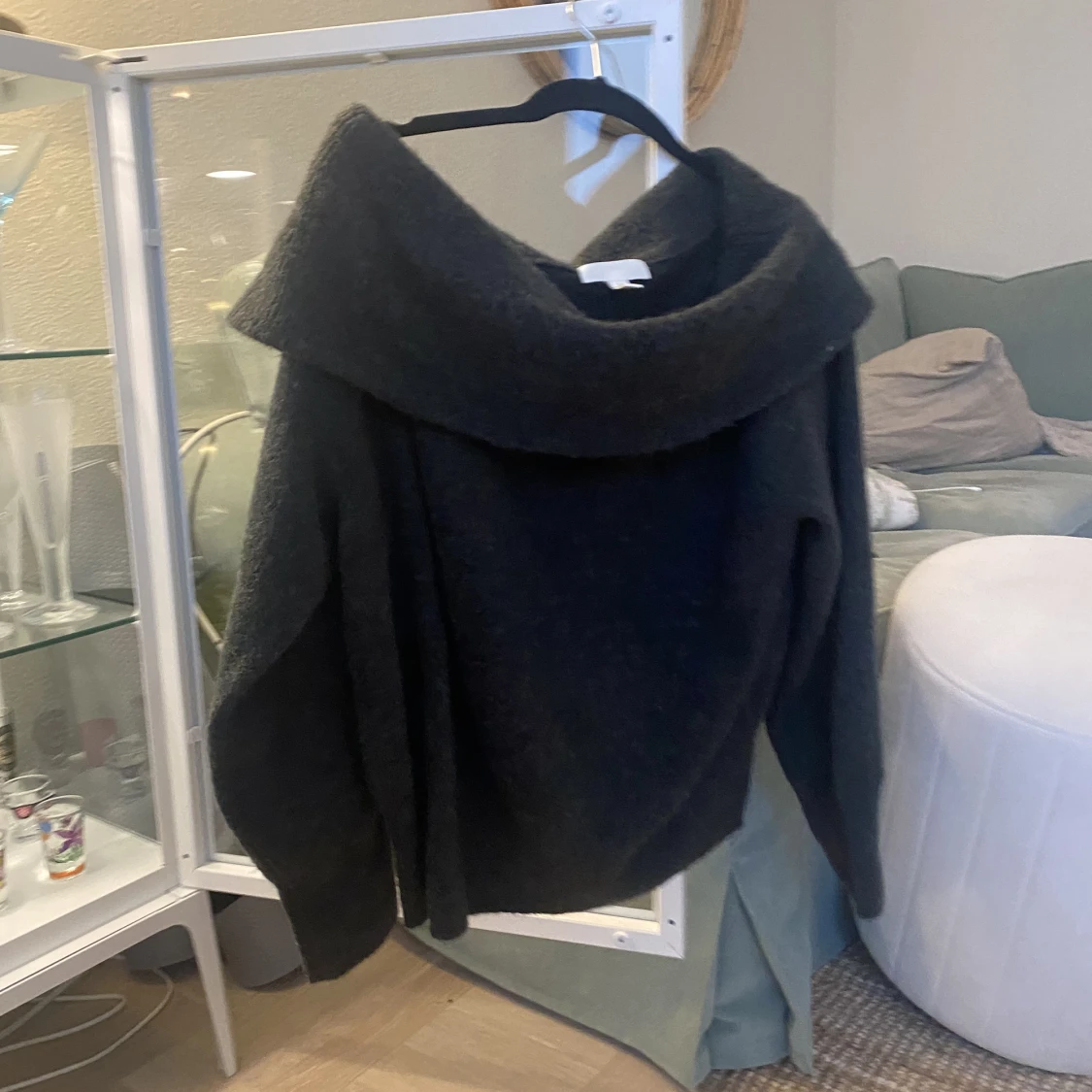 Stickad off shoulder tröja - 90