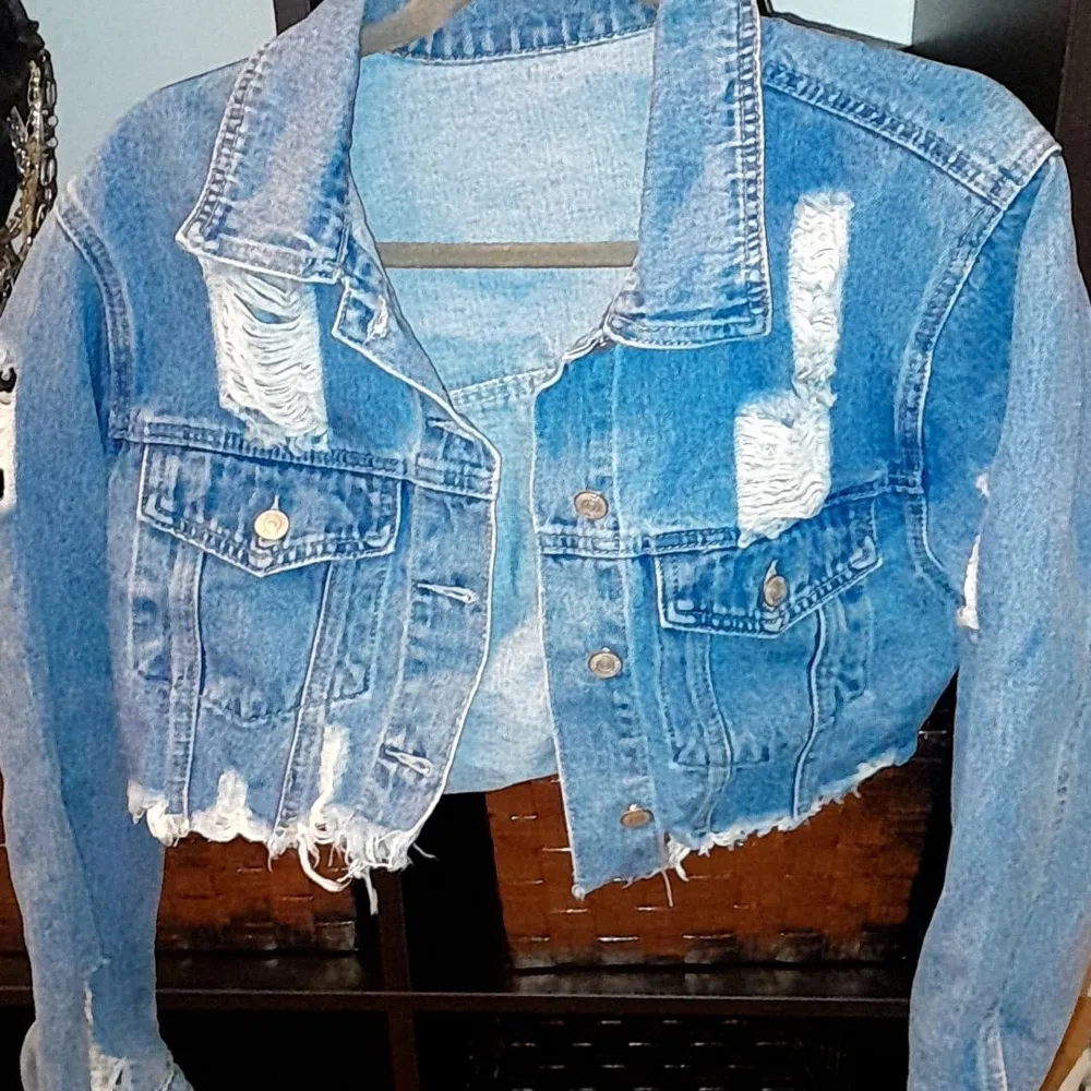 Skön jeans jacka till salu✨ perfekt skick✨ storlek S. Jackor.