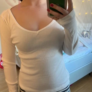 Brandy Melville  - Vit tröja 