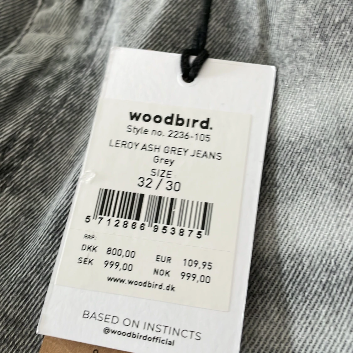 Säljer mina grå jeans  - 91