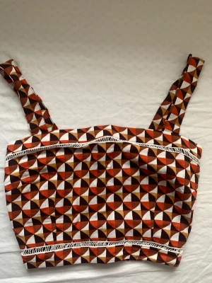 Linen Crop top  - Forever 21 croptop in 56% linen  . Took off the tag but never used it 