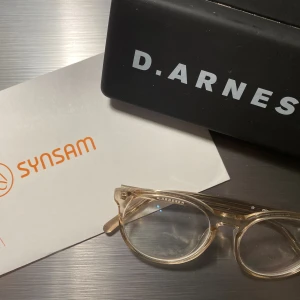 D. Arnesen från Synsam -1.50. - Använda ett tag, annars gott skick. Köpta för 2500:-. 