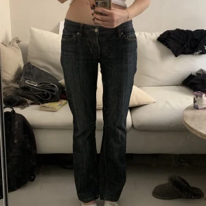 Lågmidjade jeans! - Skitsnygga jeans som är lite för korta på mig :(