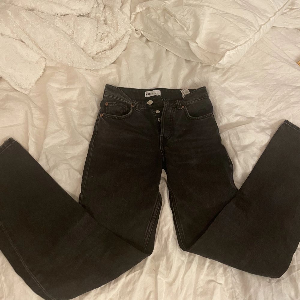 Svart Svarta zara jeans Zara Plick Second Hand