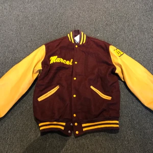 Vintage DeLong Varsity Jacket - Made in Usa  Wool/leather DeLong Väldigt fin skick