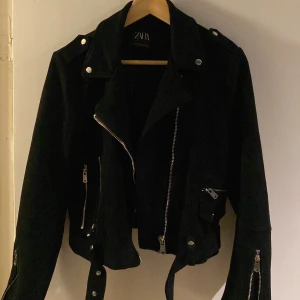 Biker Jacka - Bikerjacka från Zara i stl S, mockaimitation