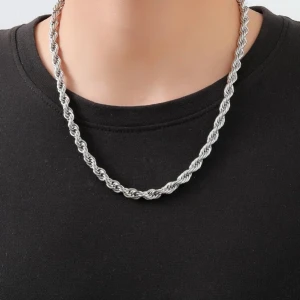 Cordell halsband silver  - Helt ny  Rostfritt stål  Kan mötas upp eller frakta  Kom privat för bilder 