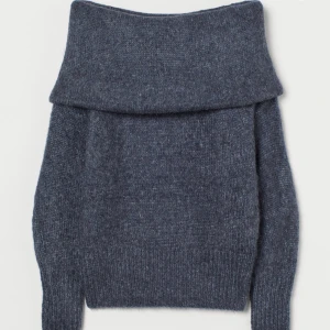 OFF SHOULDER STICKAD TRÖJA - Helt oanvänd stickad tröja från H&M! Köpare står för frakt 💓