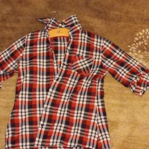 checkered shirt in three colors red, white and black. - The shirt is Size 44 EU and 16 UK. It's been worn like 2 times and it's still brand new.