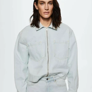 Mango Denimjacka  - Nyinköppt. Storlek S.